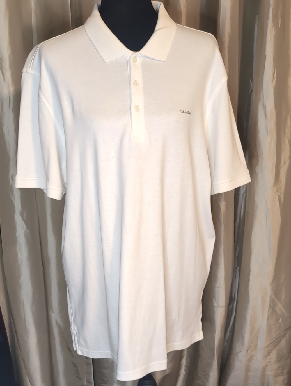 Calvin Klein Men's White Polo Shirt with Subtle Logo